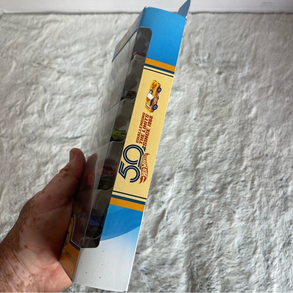 Hot Wheels 50th Anniversary Track Stars Set - Picture 2 of 7